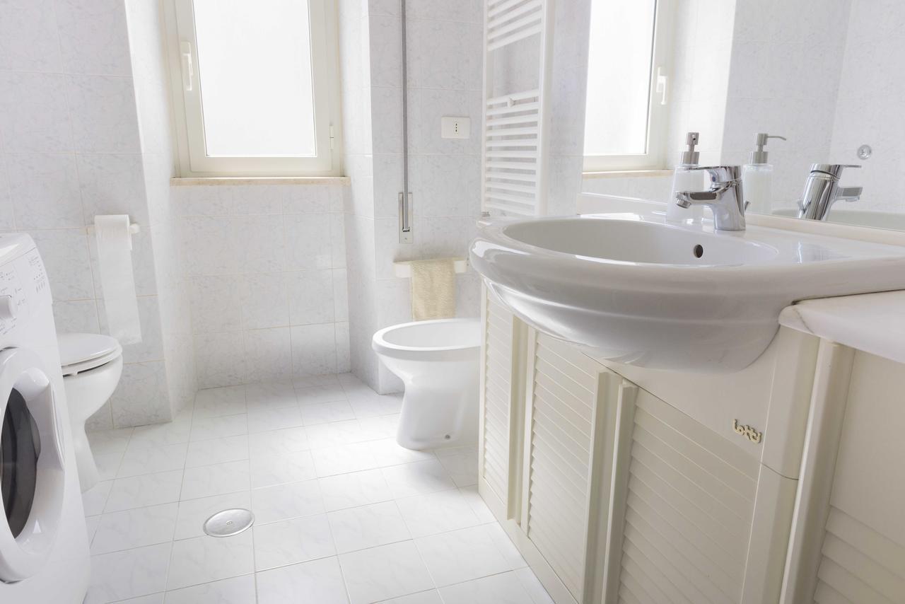 Michelangelo Apartment Civitavecchia Buitenkant foto