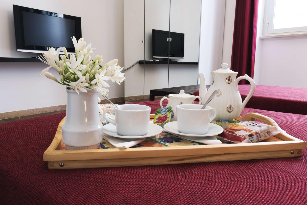Michelangelo Apartment Civitavecchia Buitenkant foto